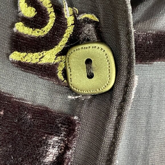 Un Jour Ailleurs Womens 10 Button Up Velvet Burnout Shirt Tunic Top Purple Gold - Picture 11 of 13